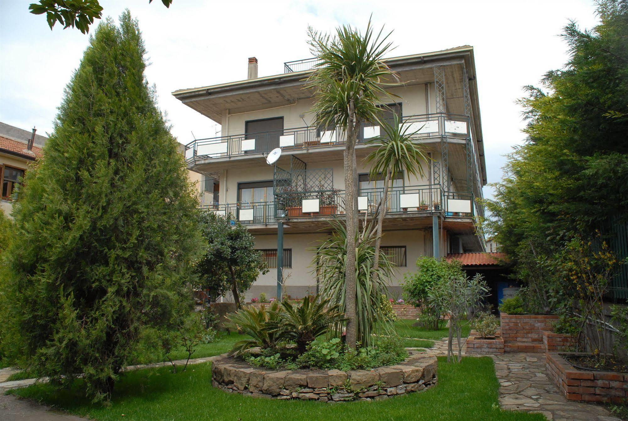 Ai Tre Parchi Bed And Bike Bed and Breakfast Randazzo Εξωτερικό φωτογραφία