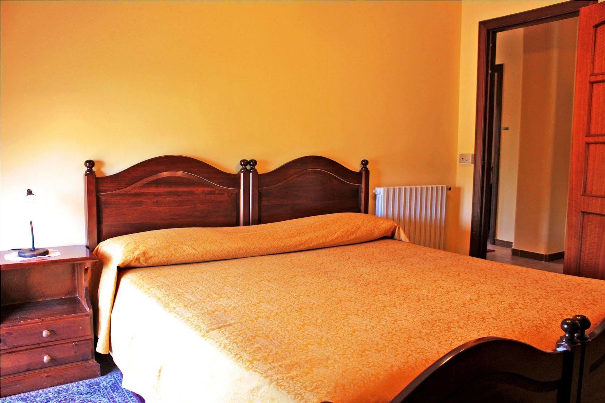 Ai Tre Parchi Bed And Bike Bed and Breakfast Randazzo Εξωτερικό φωτογραφία