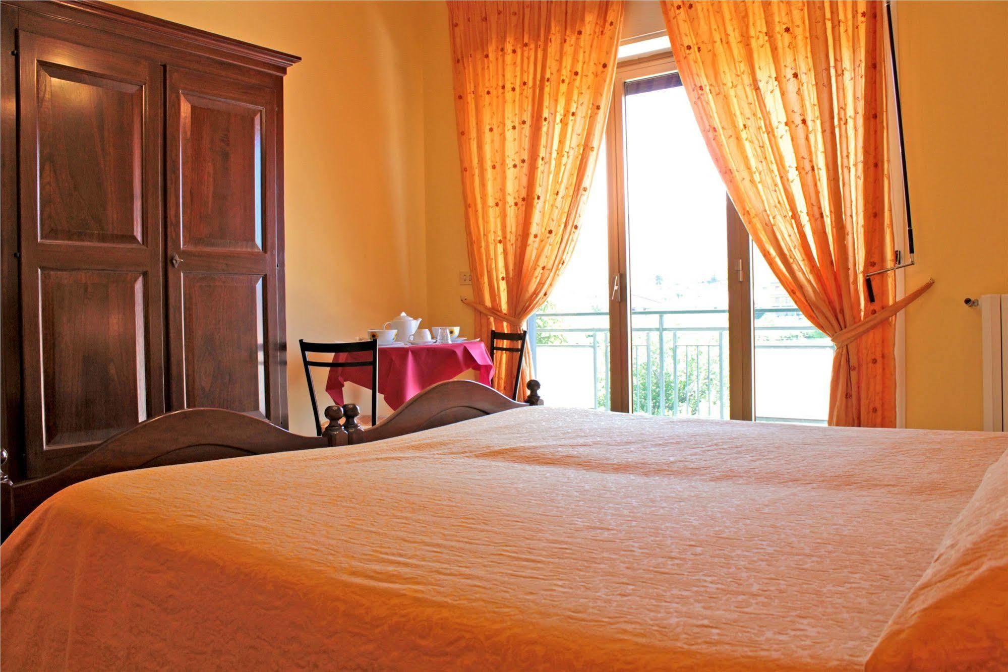 Ai Tre Parchi Bed And Bike Bed and Breakfast Randazzo Εξωτερικό φωτογραφία