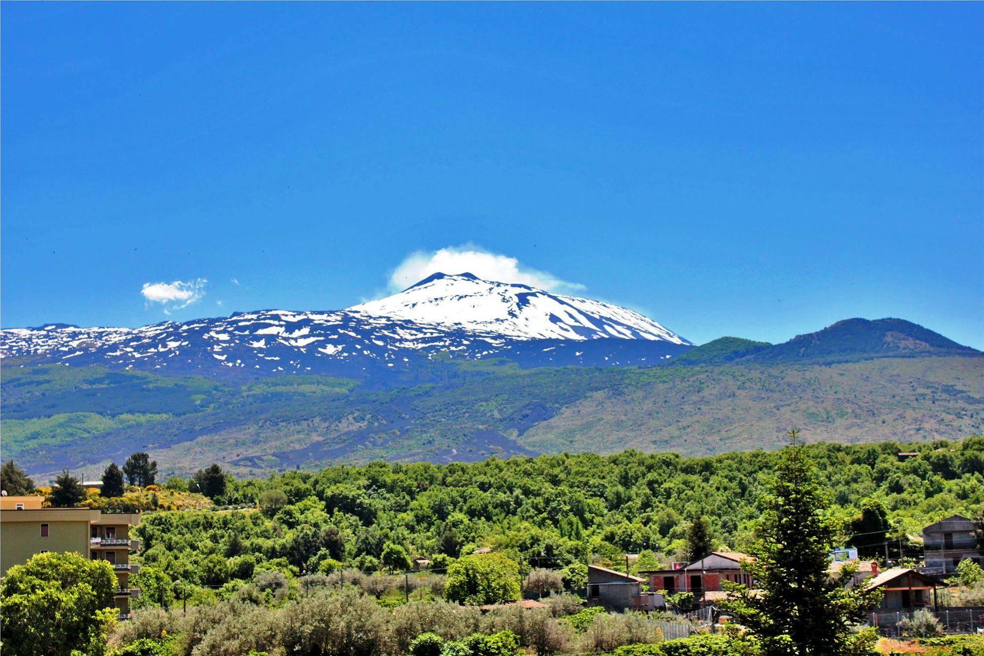 Ai Tre Parchi Bed And Bike Bed and Breakfast Randazzo Εξωτερικό φωτογραφία